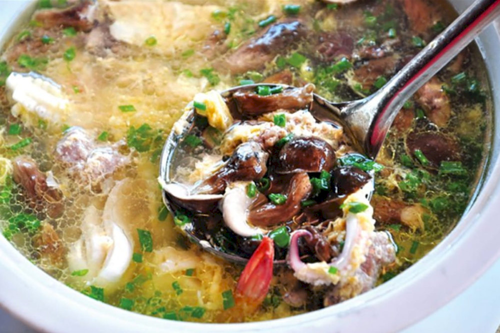 Lẩu nấm tràm thanh đạm